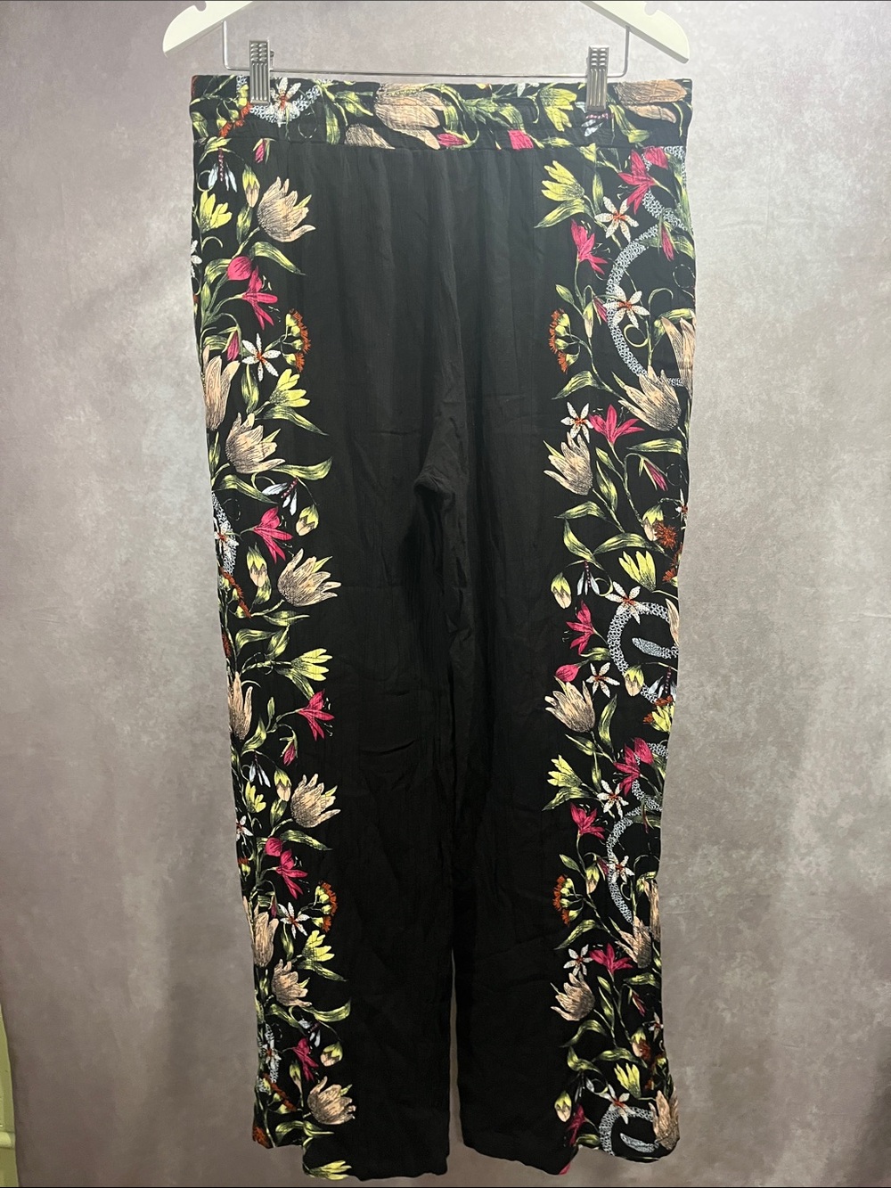 T. Tahari Black Floral-Trim Wide Leg Rayon Pants size large - Picture 2 of 6
